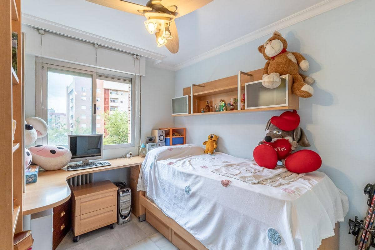 4 soverom Leilighet til salgs i Granada by med garasje - € 225 000 (Ref: 9403298)