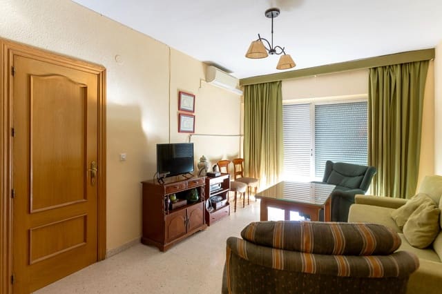 3 bedroom Flat for sale in Almuñécar with pool - € 340,000 (Ref: 9403299)