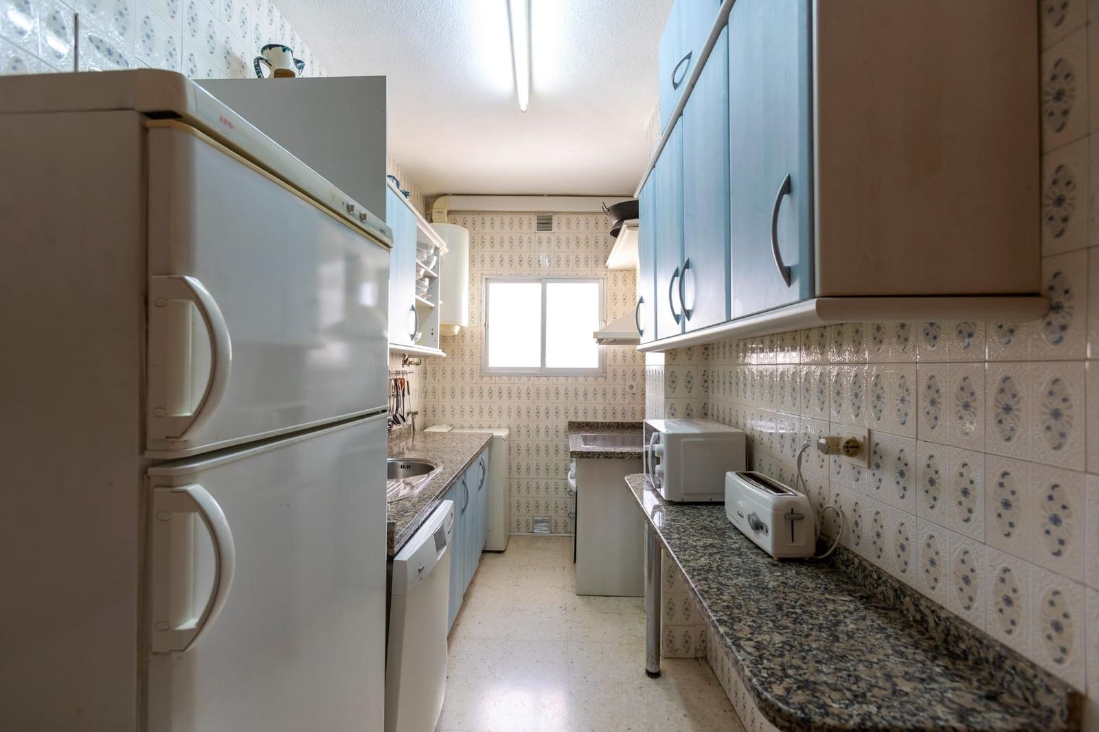 3 bedroom Flat for sale in Almunecar with pool - € 340,000 (Ref: 9403299)