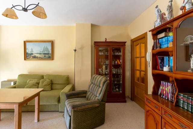 3 bedroom Flat for sale in Almuñécar with pool - € 340,000 (Ref: 9403299)