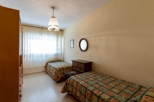 3 bedroom Flat for sale in Almuñécar with pool - € 340,000 (Ref: 9403299)