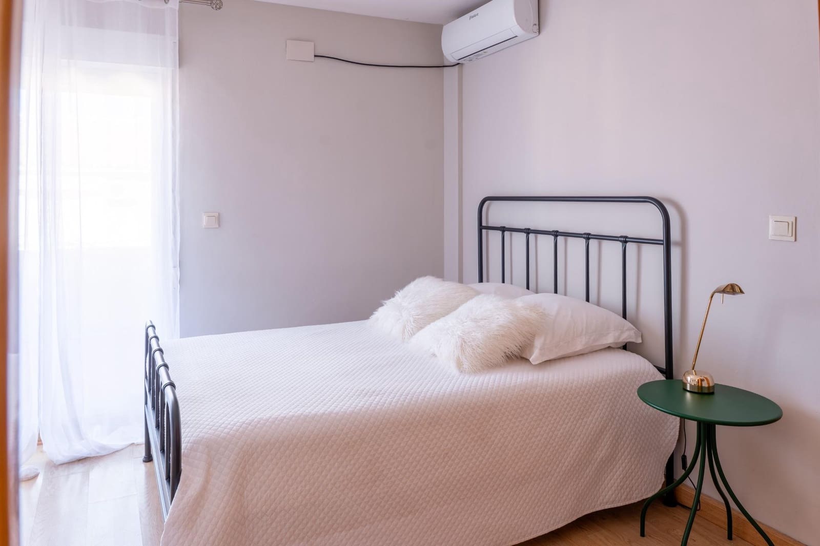 4 sypialnia Dom blizniak na sprzedaż w Huetor Vega z basenem - 390 000 € (Ref: 9406645)