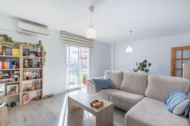 2 bedroom Flat for sale in Las Gabias with pool garage - € 149,500 (Ref: 9406648)