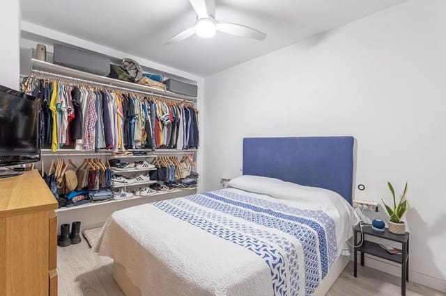 2 bedroom Flat for sale in Las Gabias with pool garage - € 149,500 (Ref: 9406648)