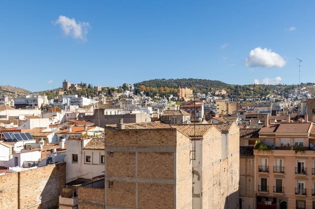 6 sovrum Lägenhet till salu i Centro, Granada stad - 850 000 € (Ref: 9406649)