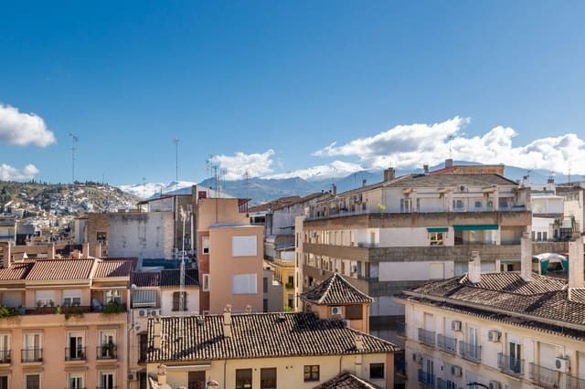 6 sovrum Lägenhet till salu i Centro, Granada stad - 850 000 € (Ref: 9406649)