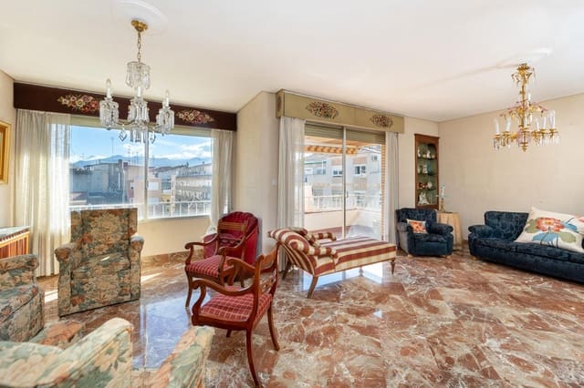 6 sovrum Lägenhet till salu i Centro, Granada stad - 850 000 € (Ref: 9406649)