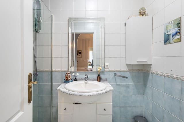 5 makuuhuone Rivitalo myytävänä paikassa Motril mukana uima-altaan 
autotalli - 587 000 € (Ref: 9406650)