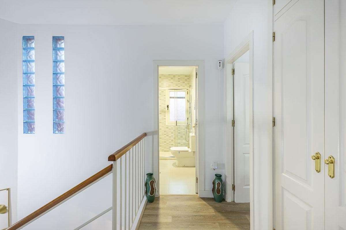 5 soveværelse Rækkehus til salg i Motril med swimmingpool garage - € 587.000 (Ref: 9406650)