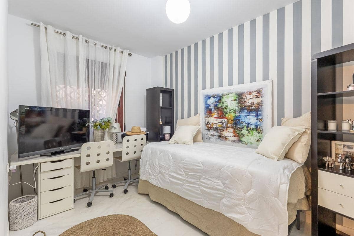 5 soveværelse Rækkehus til salg i Motril med swimmingpool garage - € 587.000 (Ref: 9406650)