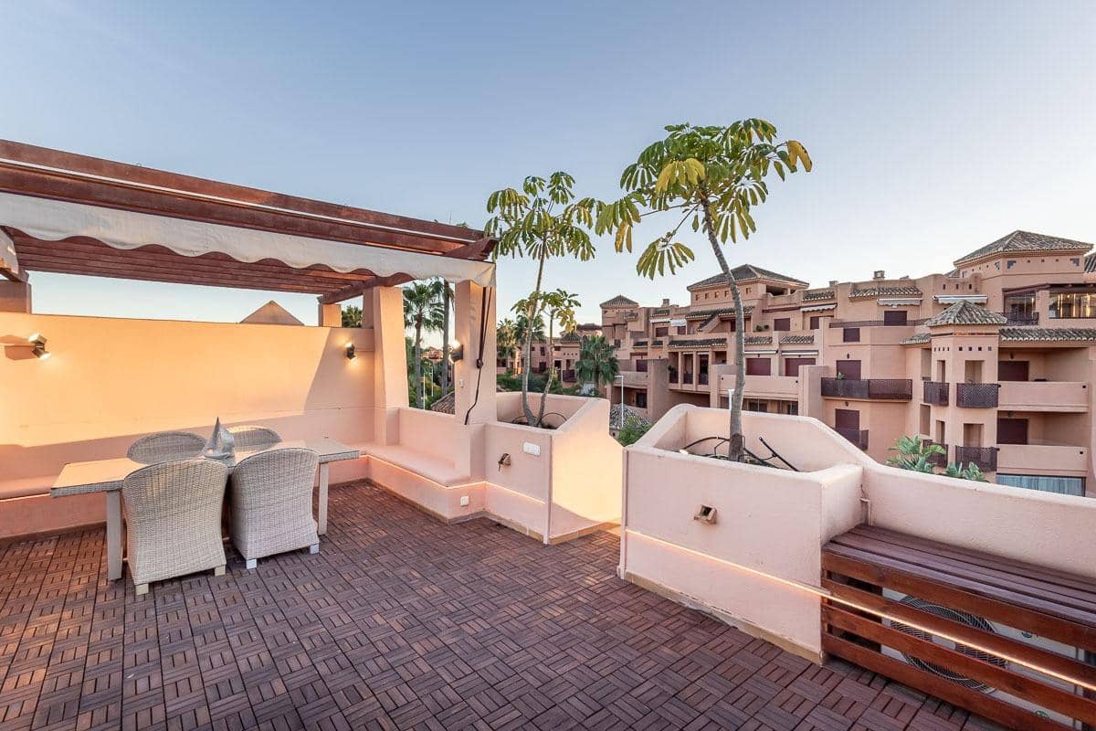 5 soveværelse Rækkehus til salg i Motril med swimmingpool garage - € 587.000 (Ref: 9406650)