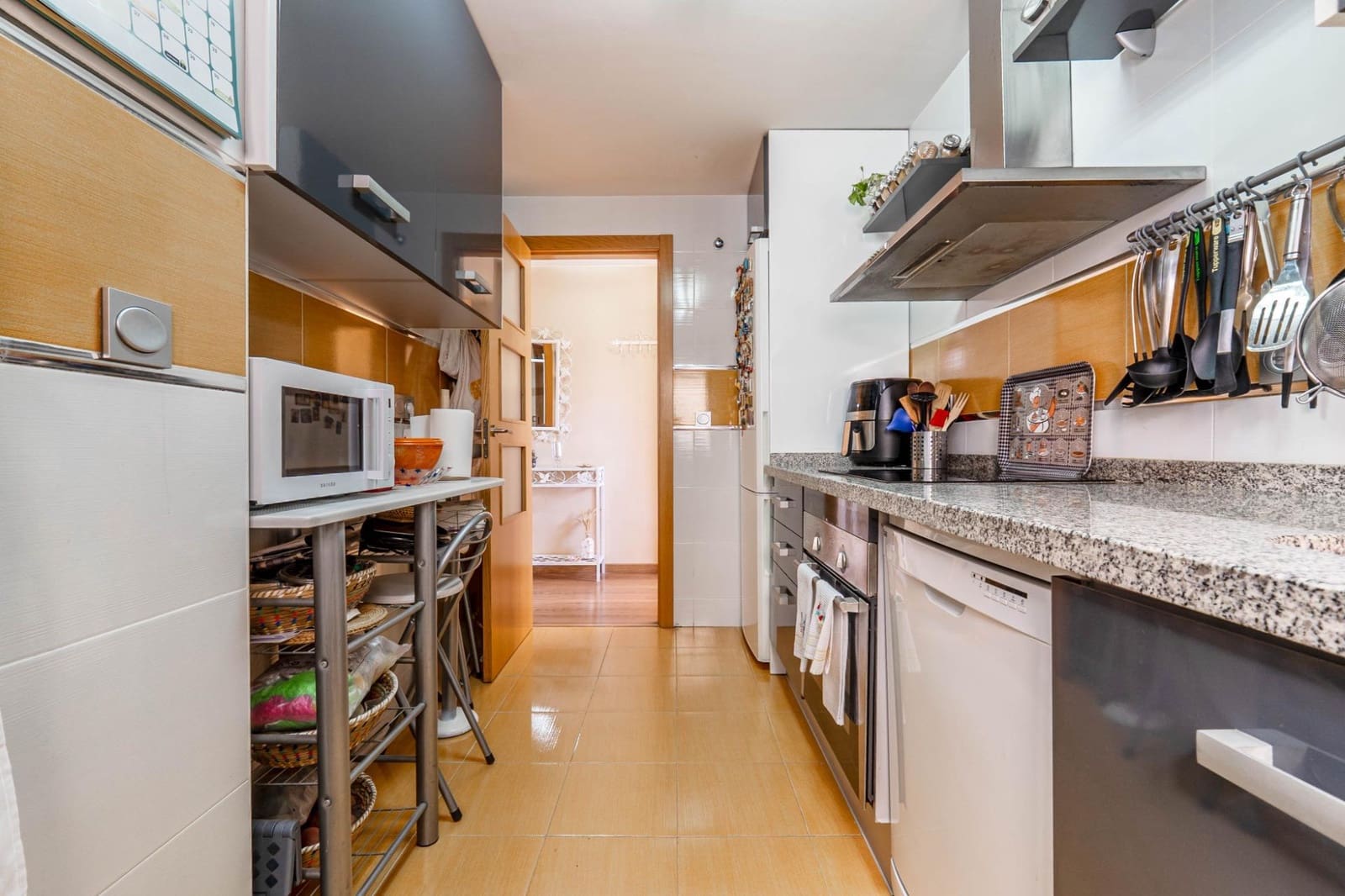 1 bedroom Apartment for sale in Ogijares with garage - € 137,900 (Ref: 9411218)