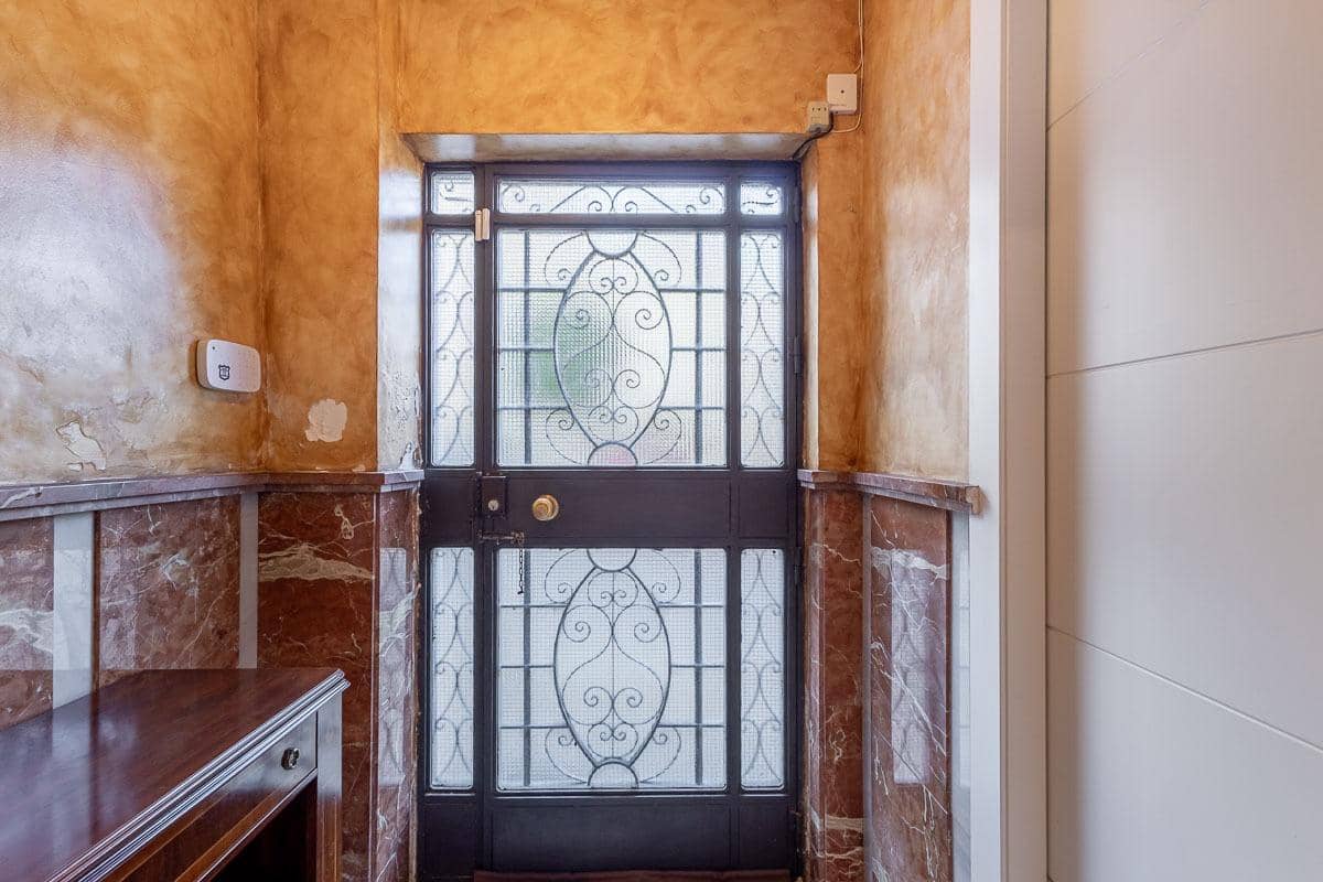 5 slaapkamer Rijtjeshuis te koop in Granada stad - € 339.000 (Ref: 9414009)