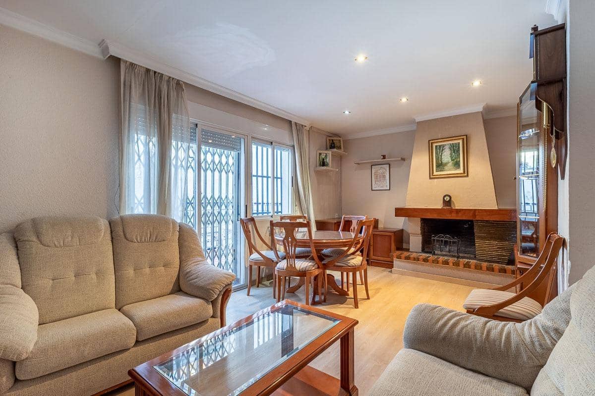 5 slaapkamer Rijtjeshuis te koop in Granada stad - € 339.000 (Ref: 9414009)