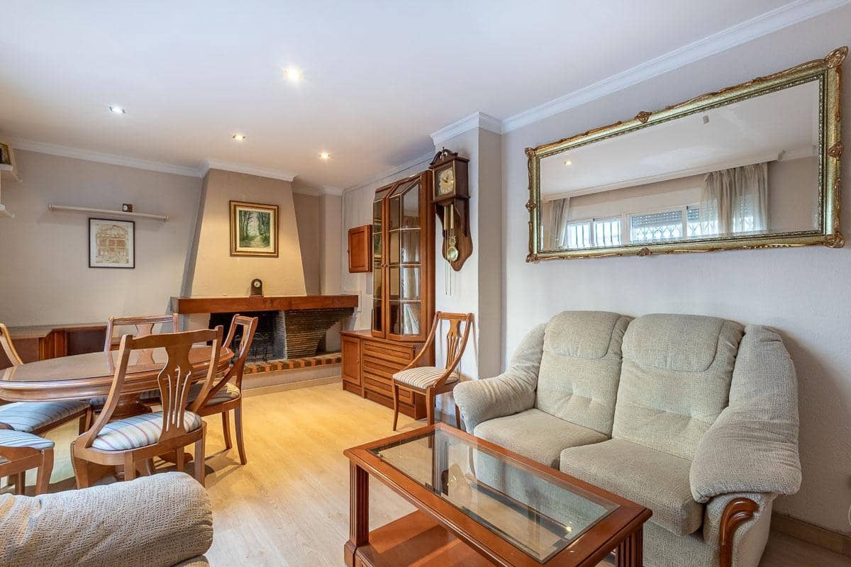 5 slaapkamer Rijtjeshuis te koop in Granada stad - € 339.000 (Ref: 9414009)