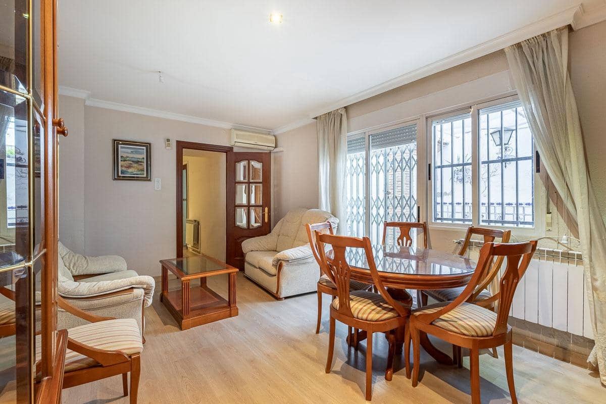 5 slaapkamer Rijtjeshuis te koop in Granada stad - € 339.000 (Ref: 9414009)