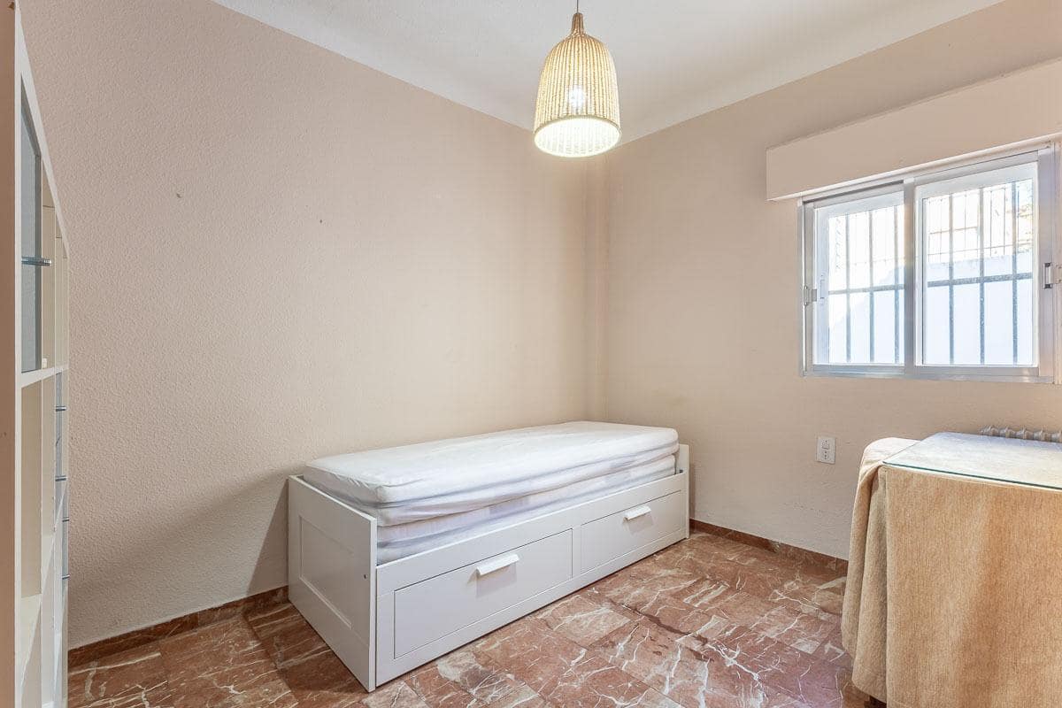 5 slaapkamer Rijtjeshuis te koop in Granada stad - € 339.000 (Ref: 9414009)