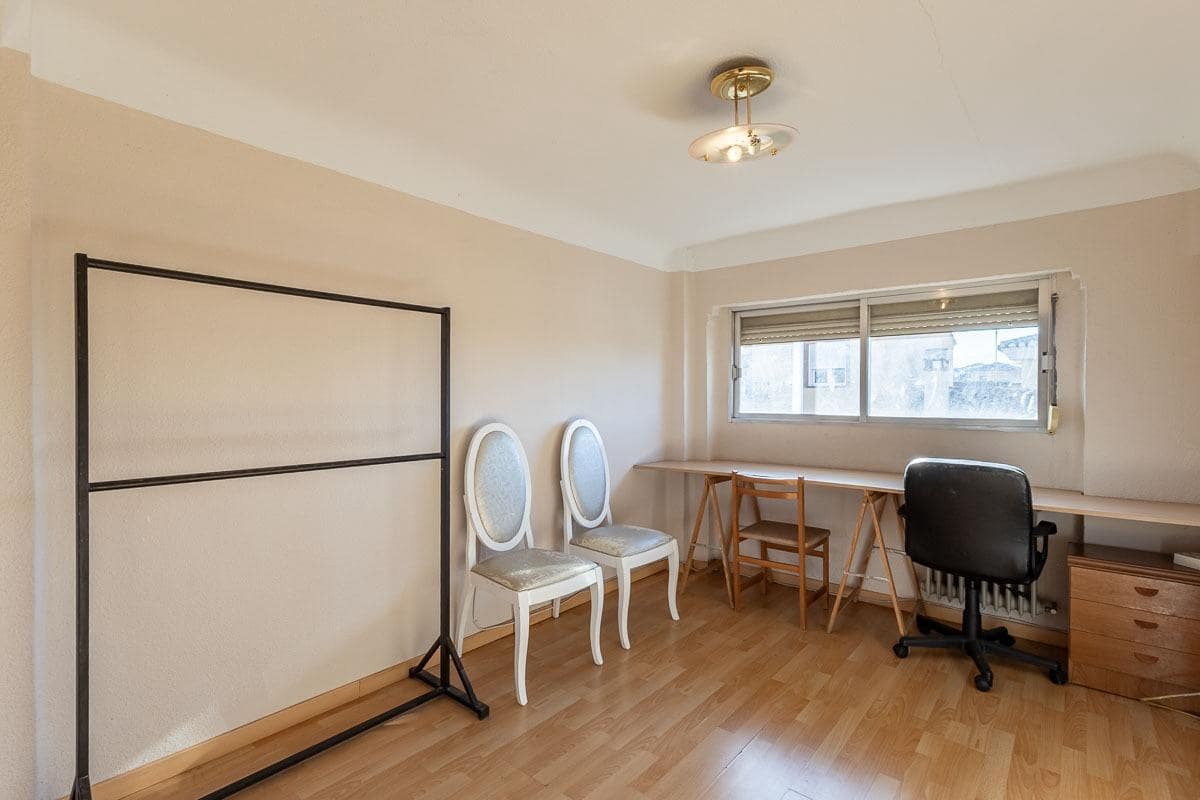 5 slaapkamer Rijtjeshuis te koop in Granada stad - € 339.000 (Ref: 9414009)