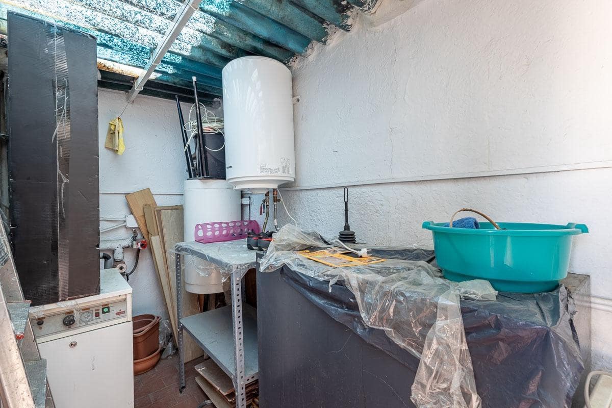 5 slaapkamer Rijtjeshuis te koop in Granada stad - € 339.000 (Ref: 9414009)