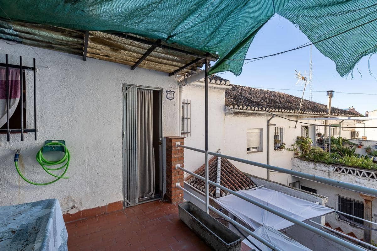 5 slaapkamer Rijtjeshuis te koop in Granada stad - € 339.000 (Ref: 9414009)
