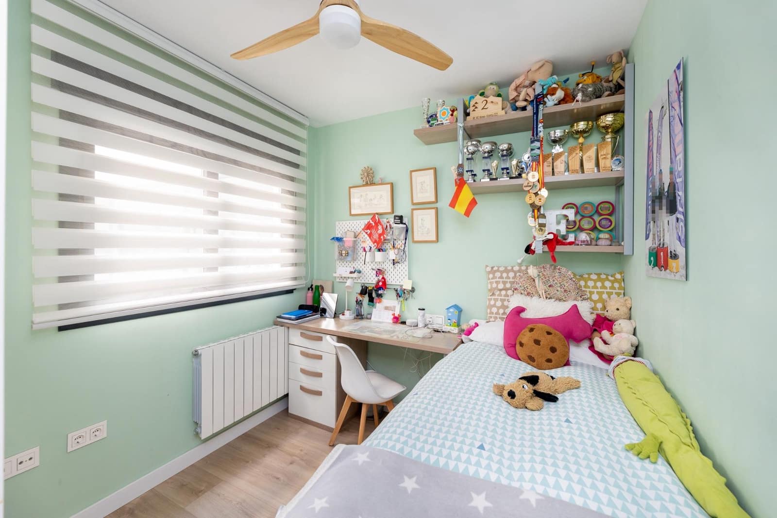 4 bedroom Flat for sale in Granada city with garage - € 590,000 (Ref: 9414011)