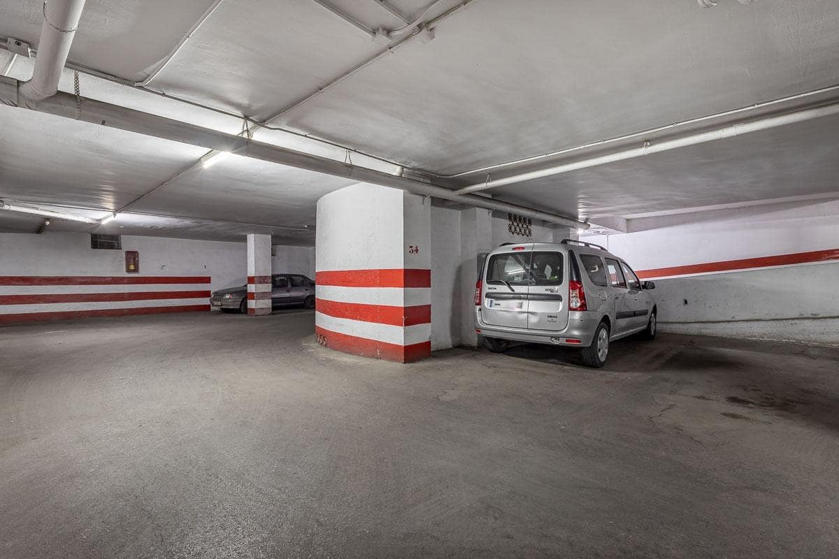 4 soveværelse Lejlighed til salg i Granada by med garage - € 315.000 (Ref: 9416072)