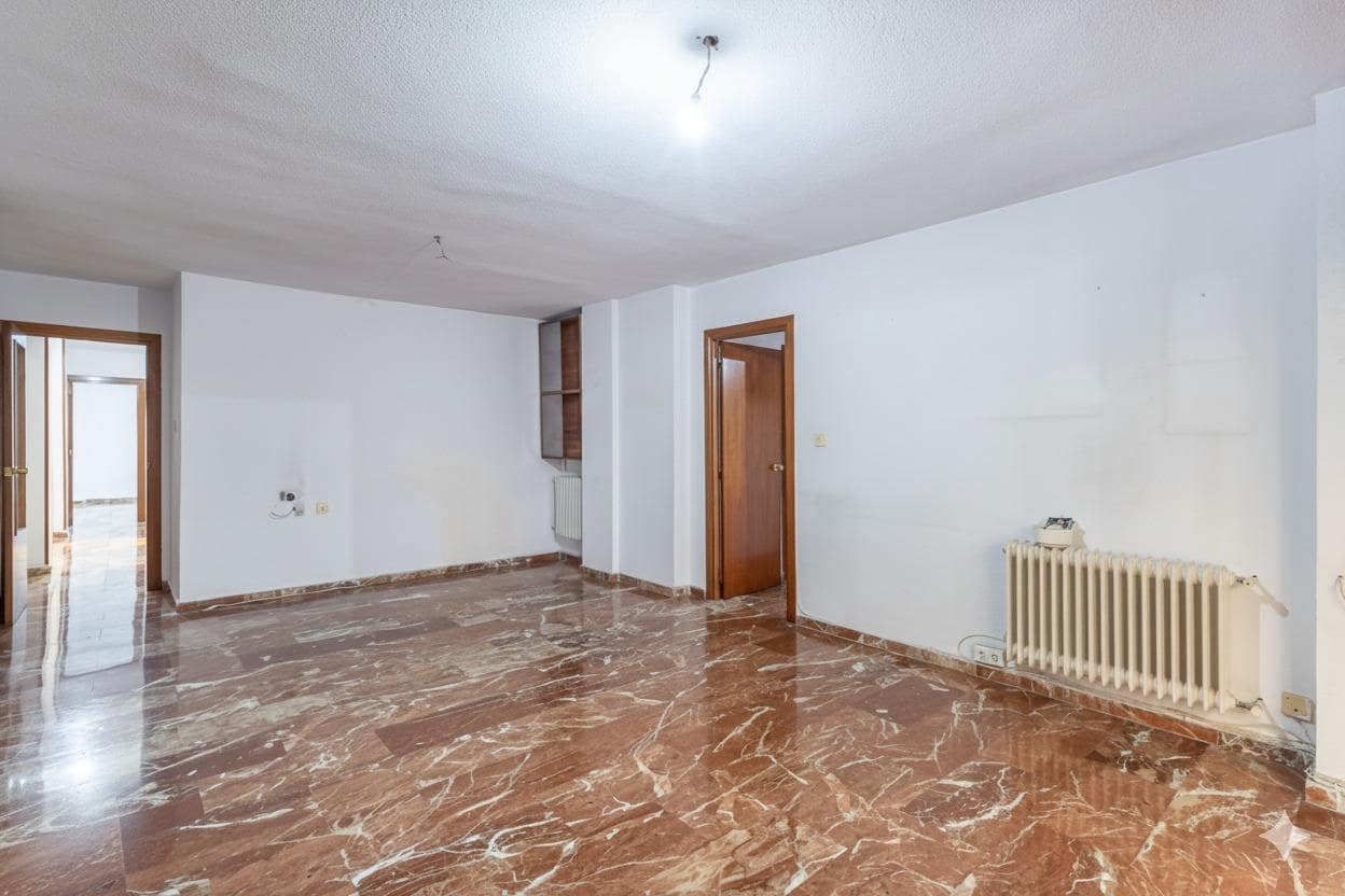 4 soveværelse Lejlighed til salg i Granada by med garage - € 315.000 (Ref: 9416072)