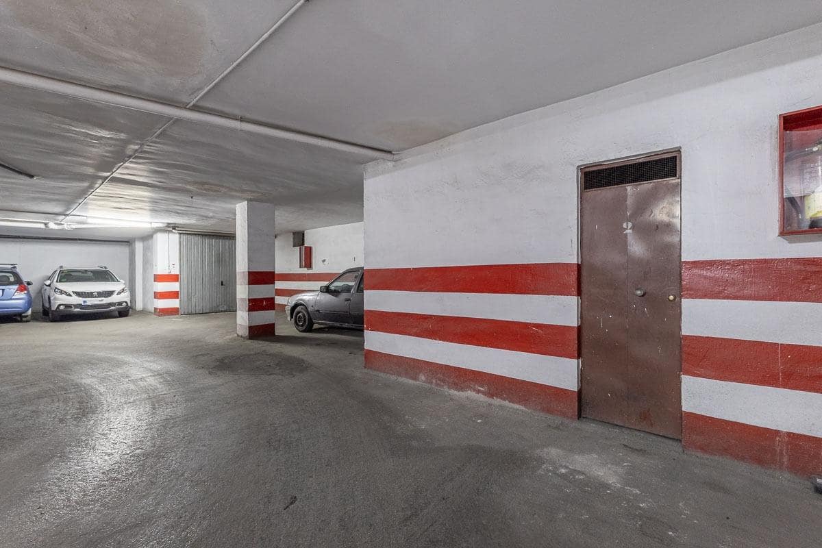 4 soveværelse Lejlighed til salg i Granada by med garage - € 315.000 (Ref: 9416072)