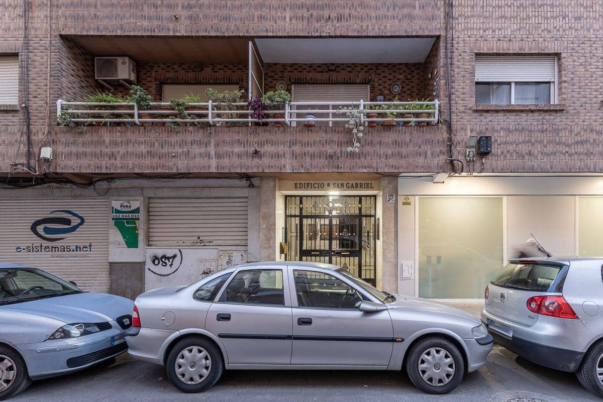 4 soveværelse Lejlighed til salg i Granada by med garage - € 315.000 (Ref: 9416072)