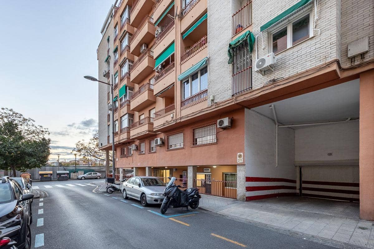 4 soveværelse Lejlighed til salg i Granada by med garage - € 315.000 (Ref: 9416072)