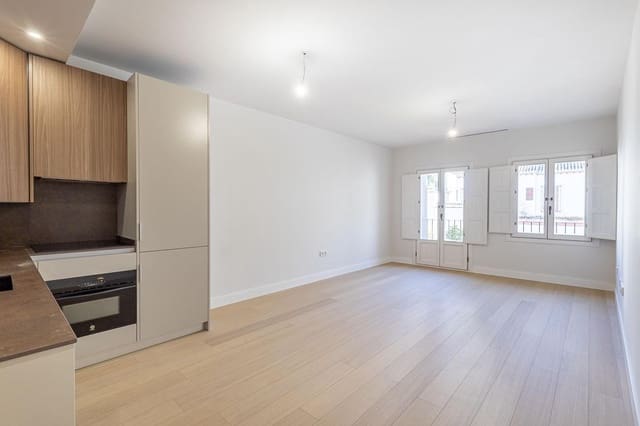 2 bedroom Flat for sale in Albaicin, Granada city - € 332,000 (Ref: 9419620)