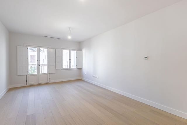 2 bedroom Flat for sale in Albaicin, Granada city - € 332,000 (Ref: 9419620)