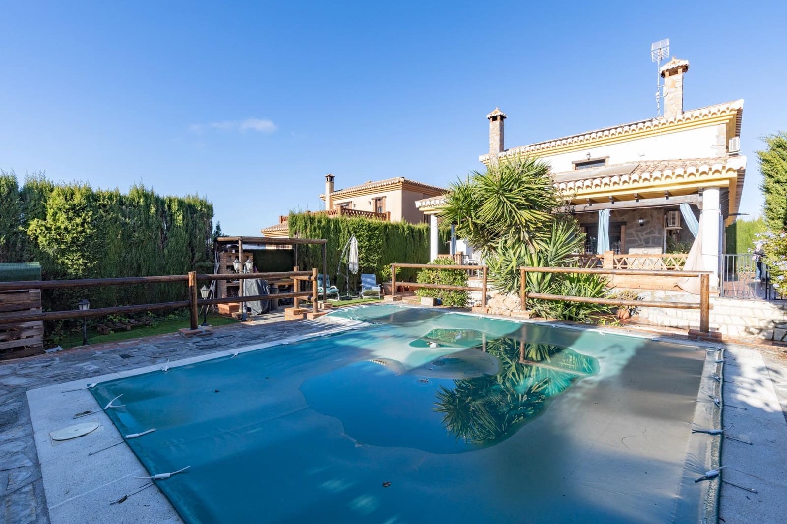 4 soverom Villa til salgs i Durcal med svømmebasseng garasje - € 319 000 (Ref: 9419621)