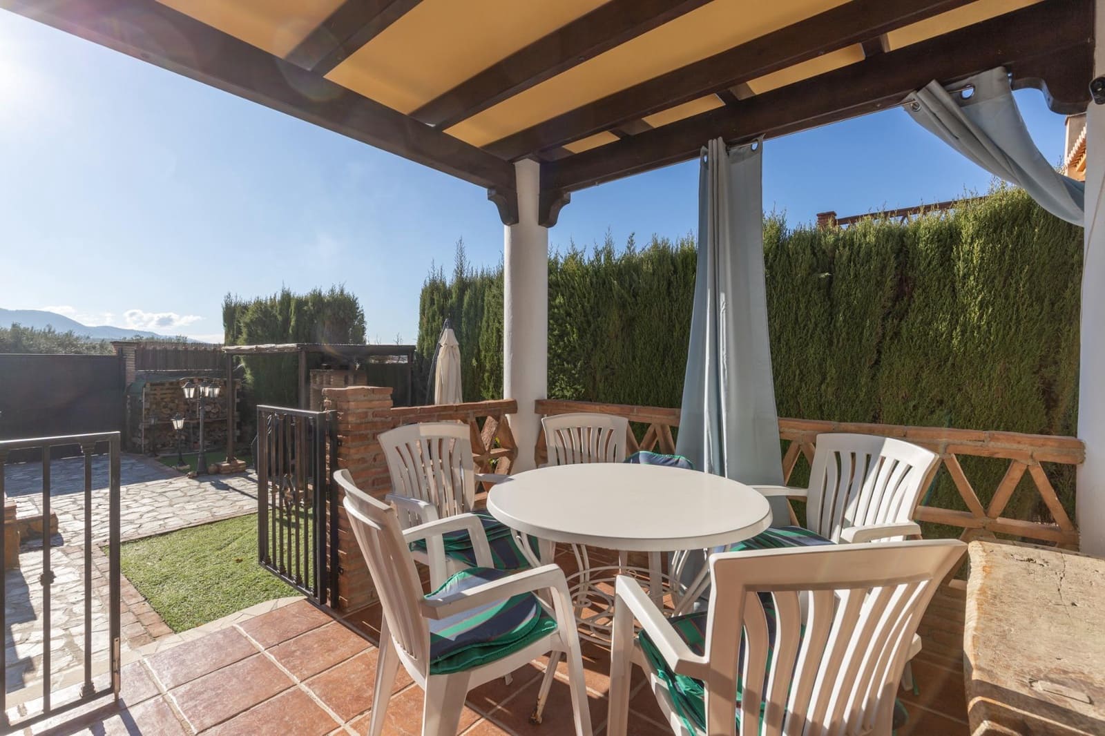 4 soverom Villa til salgs i Durcal med svømmebasseng garasje - € 319 000 (Ref: 9419621)