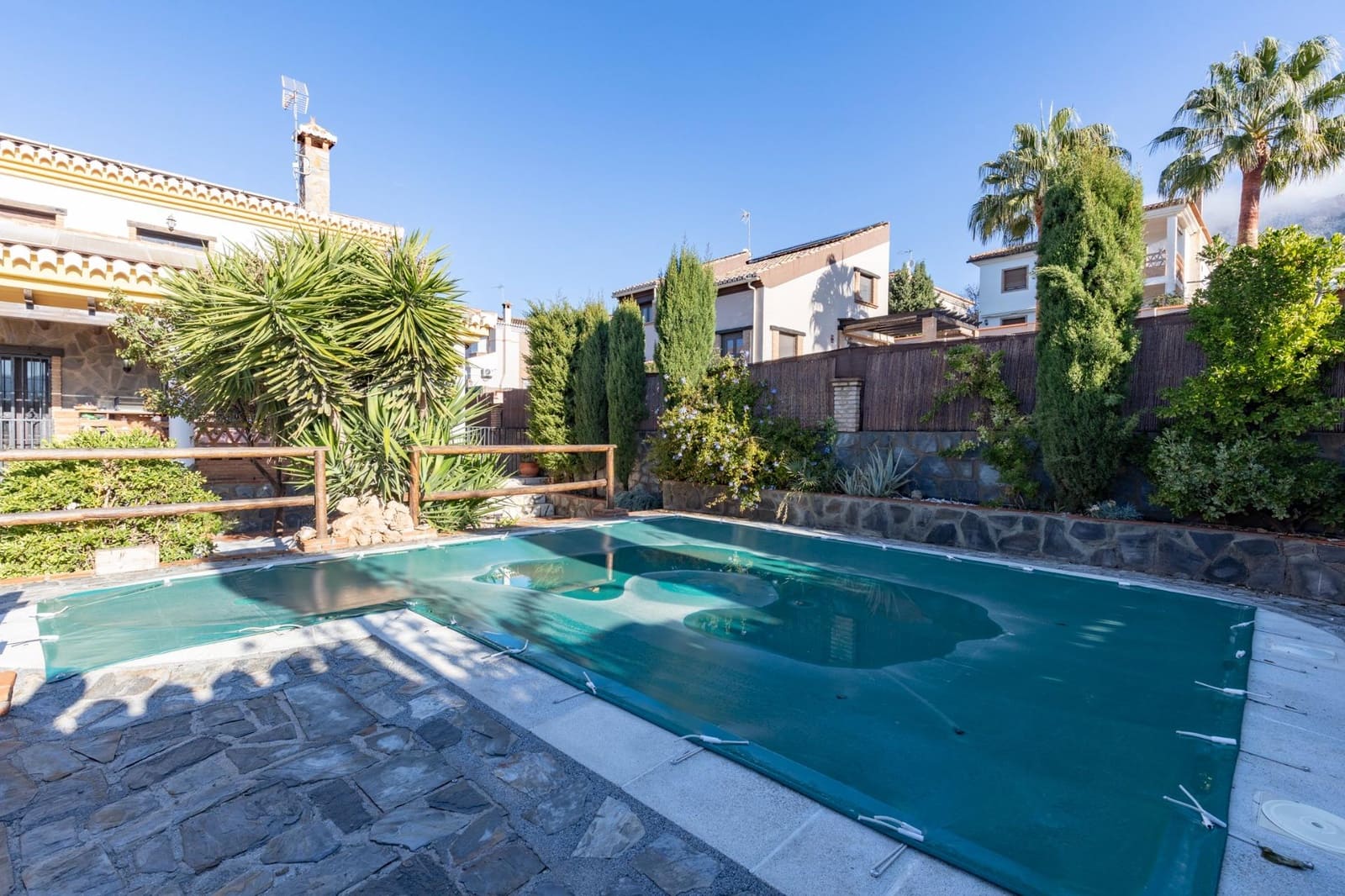 4 soverom Villa til salgs i Durcal med svømmebasseng garasje - € 319 000 (Ref: 9419621)