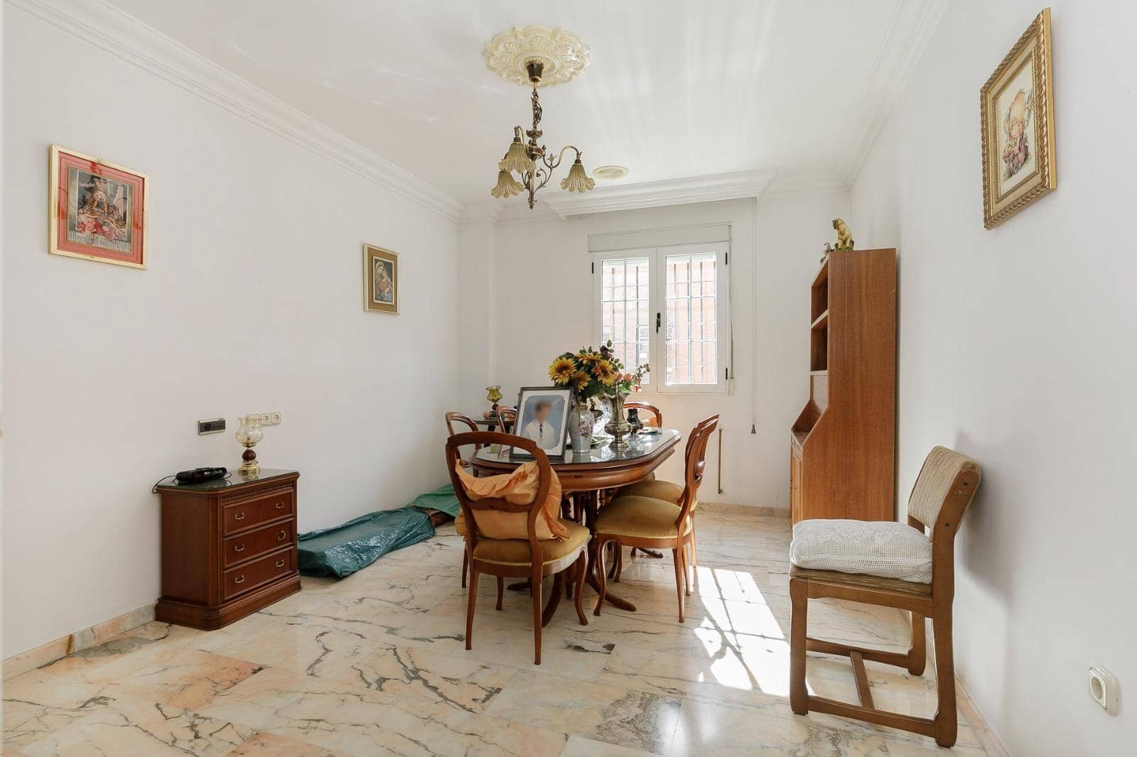 4 bedroom Villa for sale in Granada city with garage - € 714,000 (Ref: 9419622)