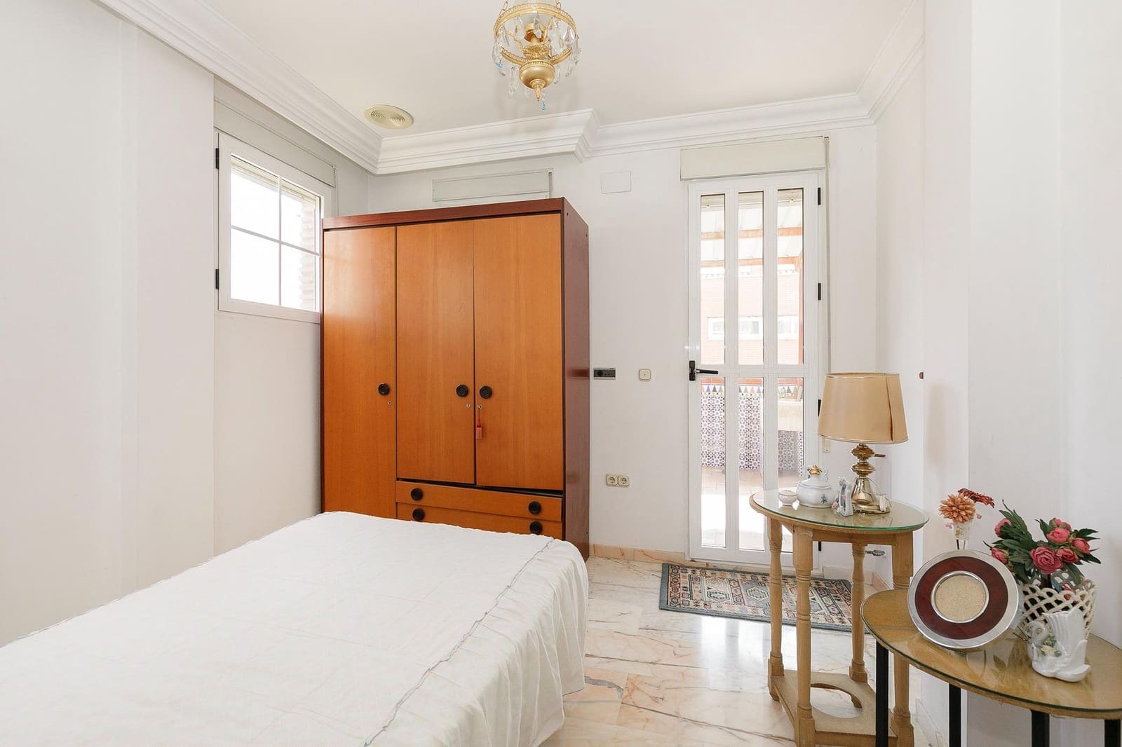 4 bedroom Villa for sale in Granada city with garage - € 714,000 (Ref: 9419622)