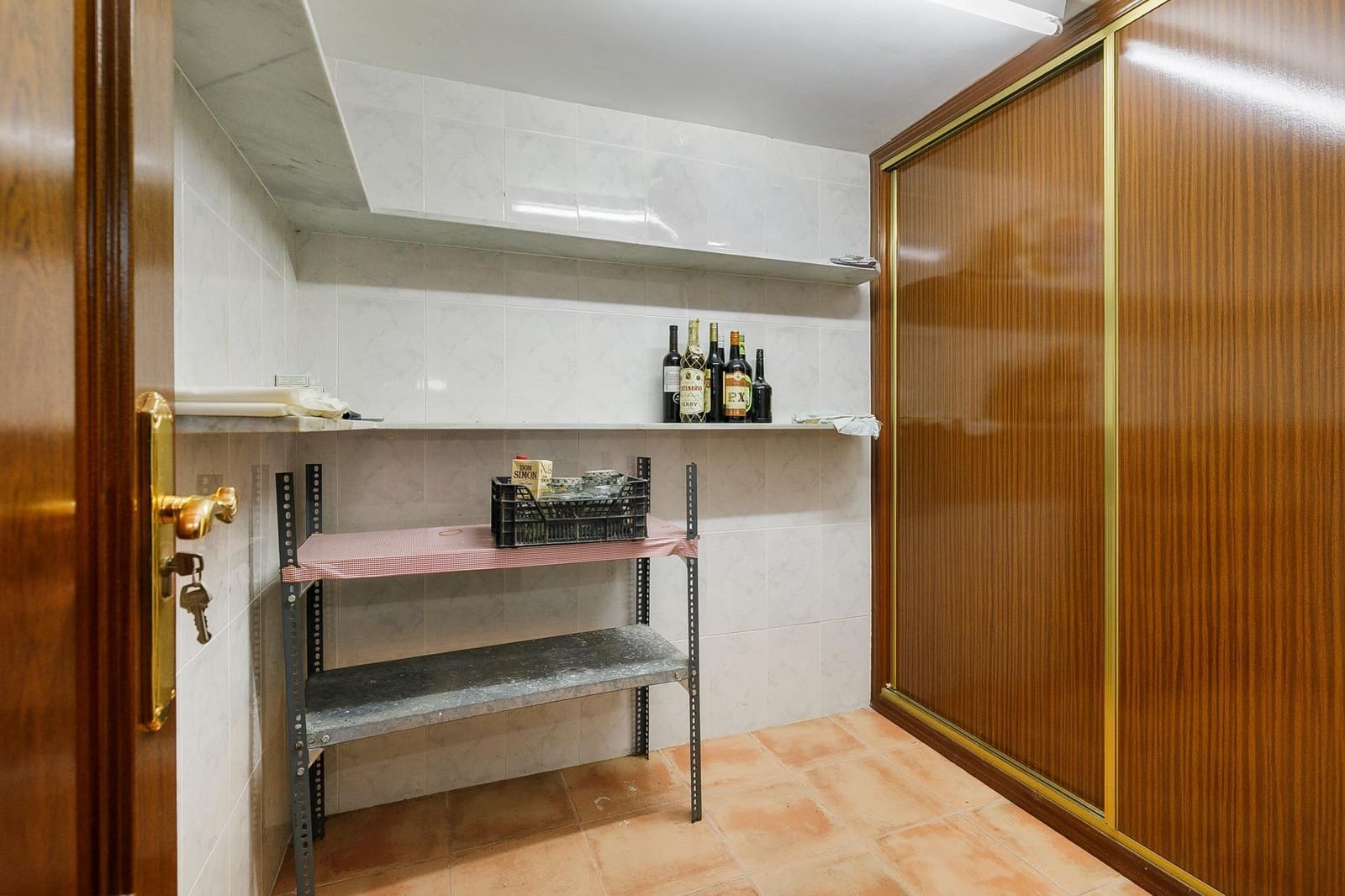 4 bedroom Villa for sale in Granada city with garage - € 714,000 (Ref: 9419622)