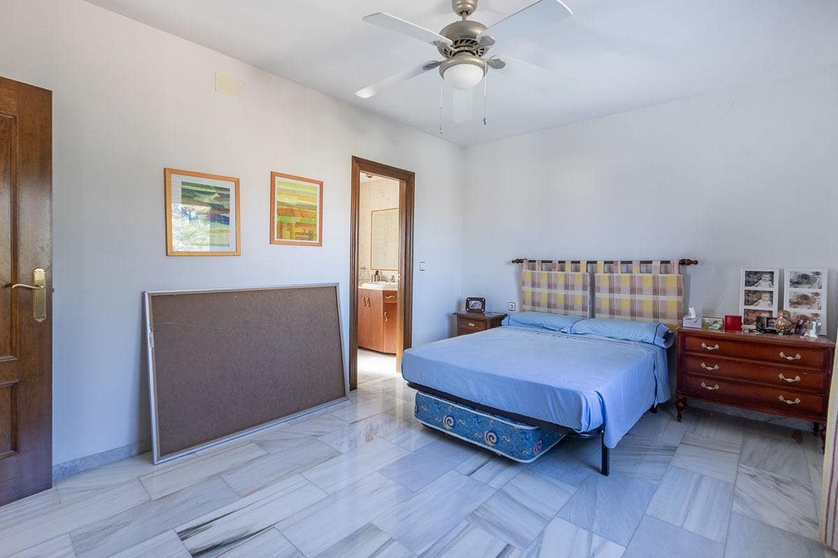 5 soveværelse Villa til salg i Las Gabias med swimmingpool garage - € 540.000 (Ref: 9422339)