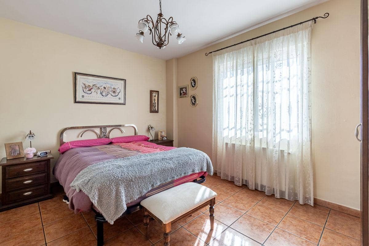 5 soveværelse Villa til salg i Las Gabias med swimmingpool garage - € 540.000 (Ref: 9422339)