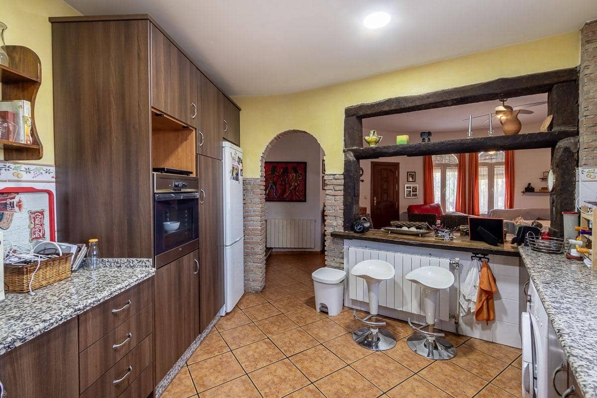 5 soveværelse Villa til salg i Las Gabias med swimmingpool garage - € 540.000 (Ref: 9422339)