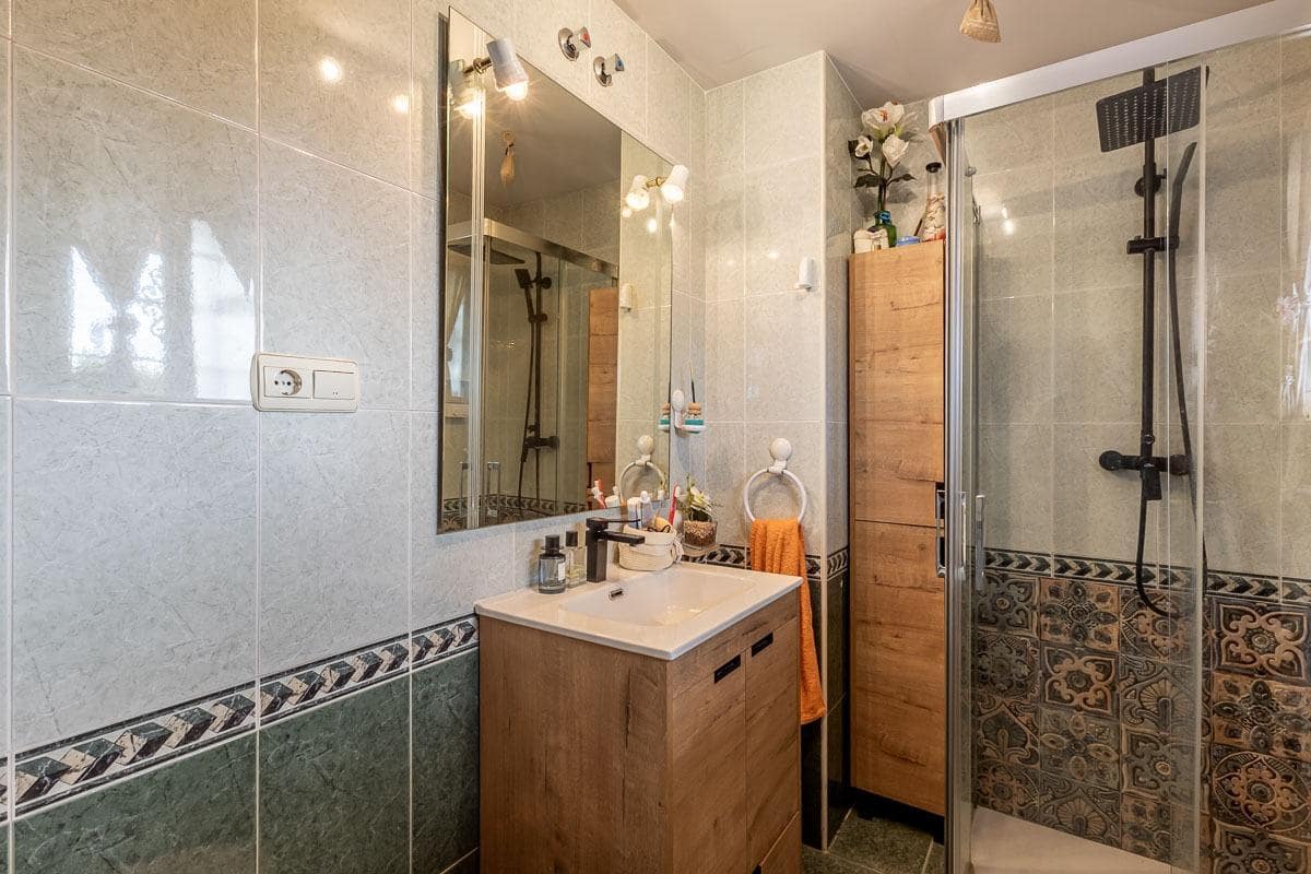 4 soveværelse Byhus til salg i Huetor Vega med garage - € 439.000 (Ref: 9422344)