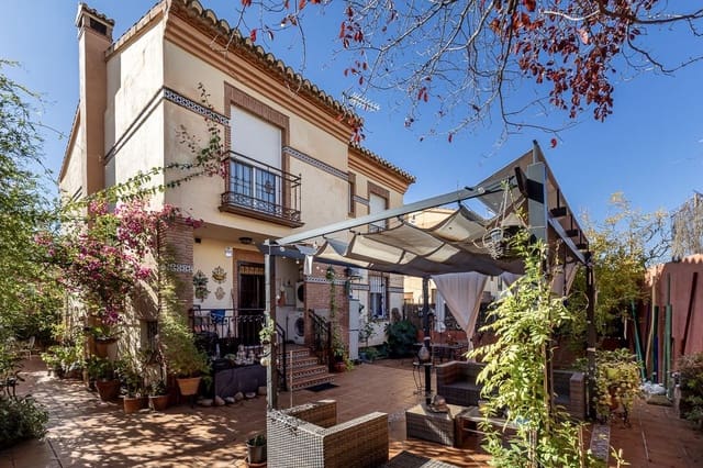 4 soveværelse Byhus til salg i Huétor Vega med garage - € 439.000 (Ref: 9422344)