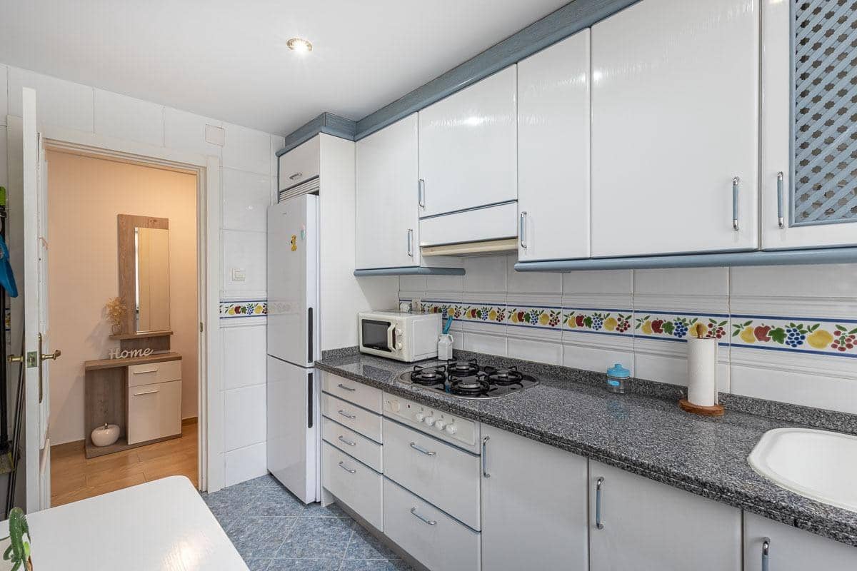 2 soverom Leilighet til salgs i Granada by - € 218 000 (Ref: 9427462)