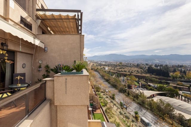 4 soverom Penthouse til salgs i Bola de Oro - Serrallo, Granada by med garasje - € 585 000 (Ref: 9431732)