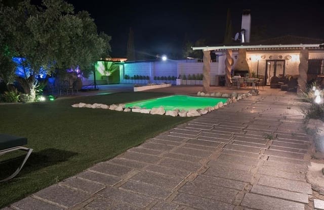 5 slaapkamer Finca/Landhuis te koop in Atarfe met zwembad - € 548.000 (Ref: 9436132)