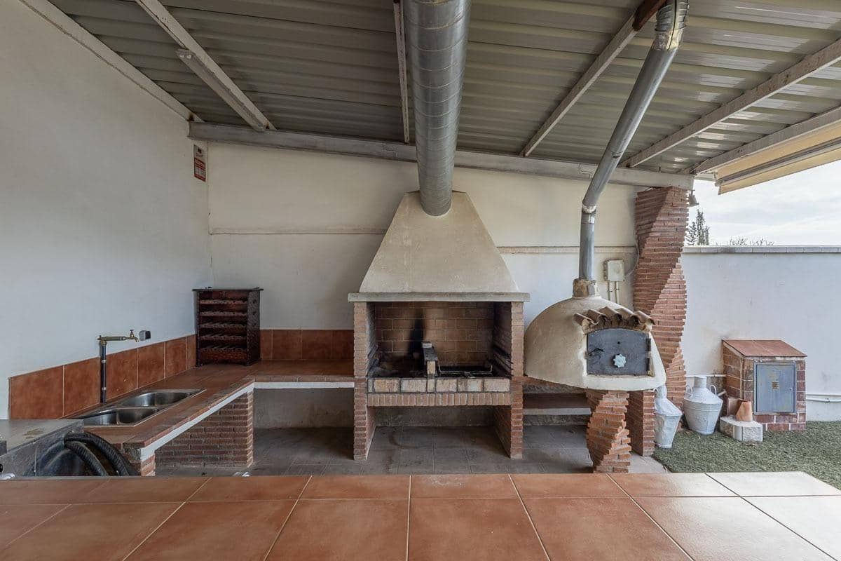5 quarto Quinta/Casa Rural para venda em Atarfe com piscina - 548 000 € (Ref: 9436132)