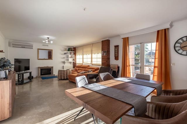 4 soveværelse Villa til salg i Cenes de la Vega med swimmingpool garage - € 365.000 (Ref: 9436133)