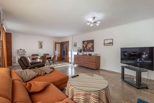 4 soveværelse Villa til salg i Cenes de la Vega med swimmingpool garage - € 365.000 (Ref: 9436133)