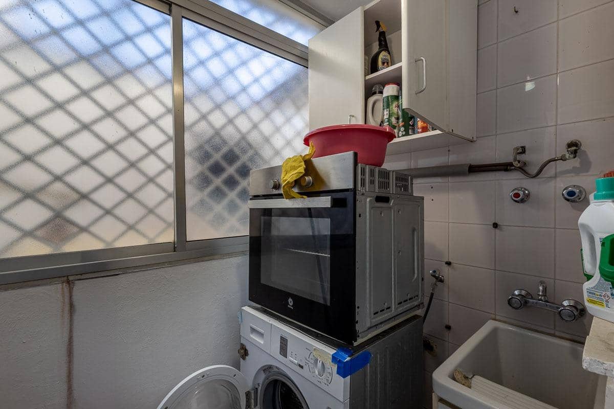 4 quarto Moradia para venda em Cenes de la Vega com piscina garagem - 365 000 € (Ref: 9436133)